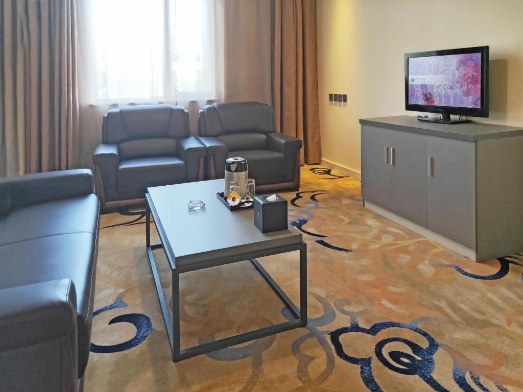 Chonpines Hotels- Shijiazhuang Fangbei Ershilipu  Екстериор снимка